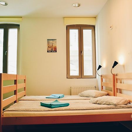 בוקרשט Pura Vida Sky Bar & Hostel מראה חיצוני תמונה