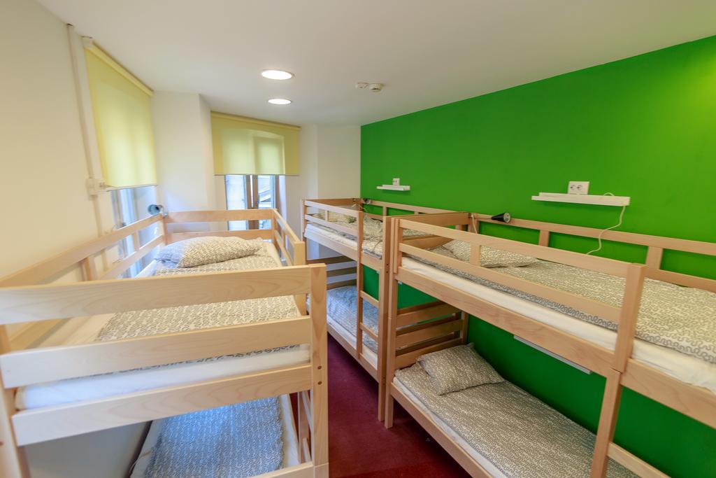 בוקרשט Pura Vida Sky Bar & Hostel חדר תמונה