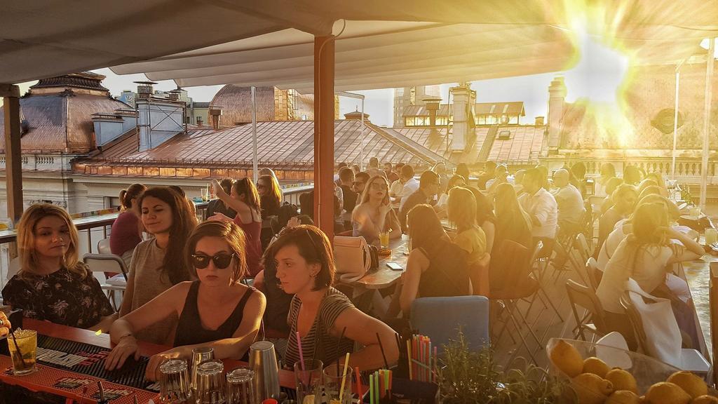 בוקרשט Pura Vida Sky Bar & Hostel מראה חיצוני תמונה