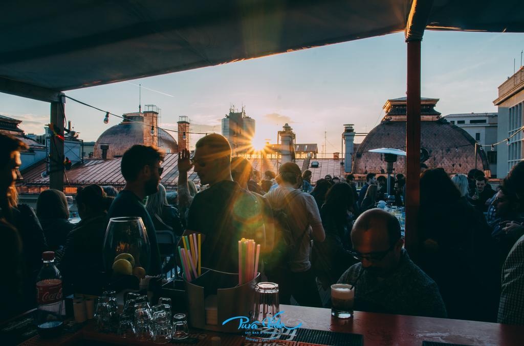 בוקרשט Pura Vida Sky Bar & Hostel מראה חיצוני תמונה